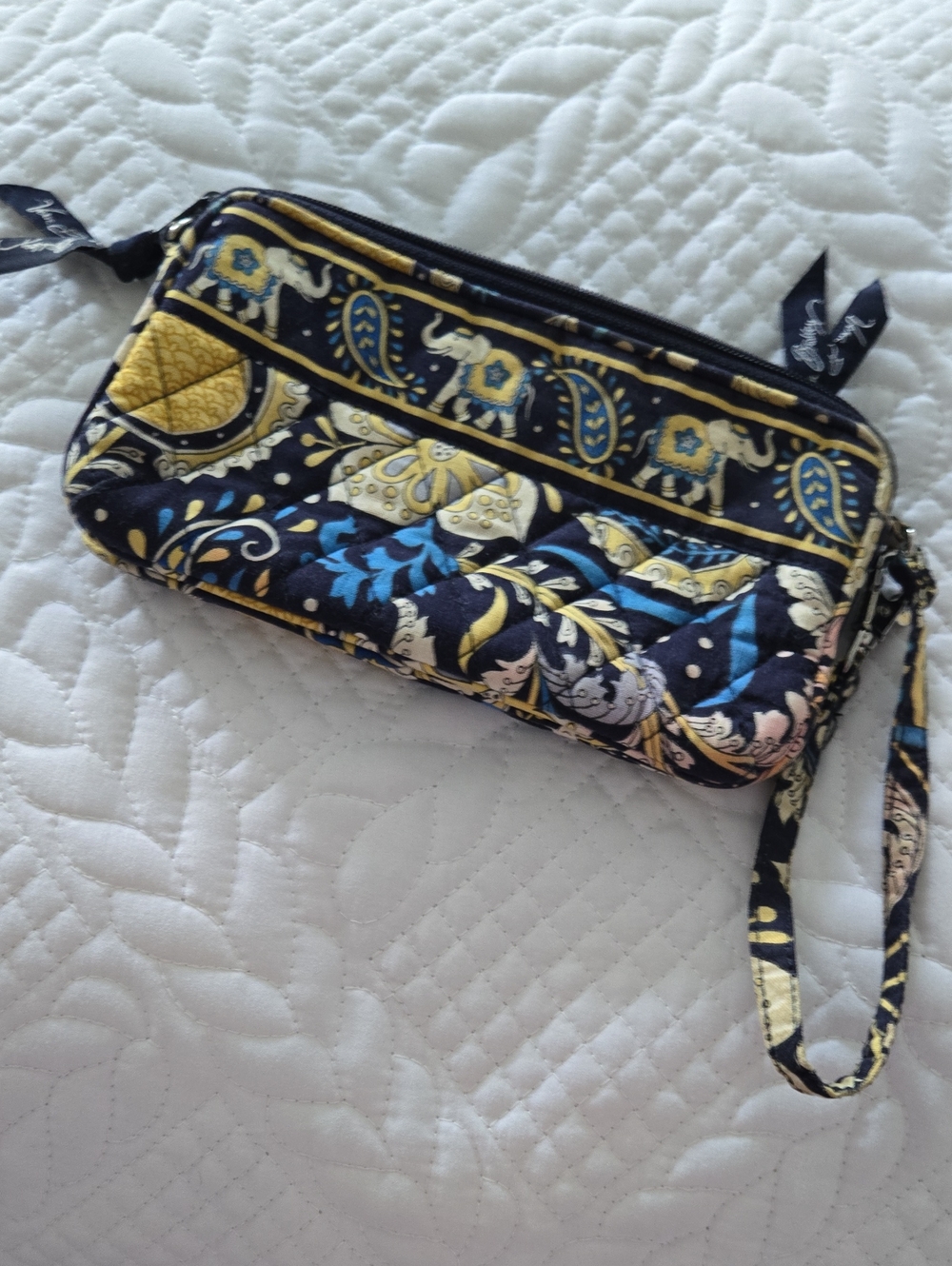 Vera Bradley Navy Yellow Blue Elephant Quilted Zip Wristlet